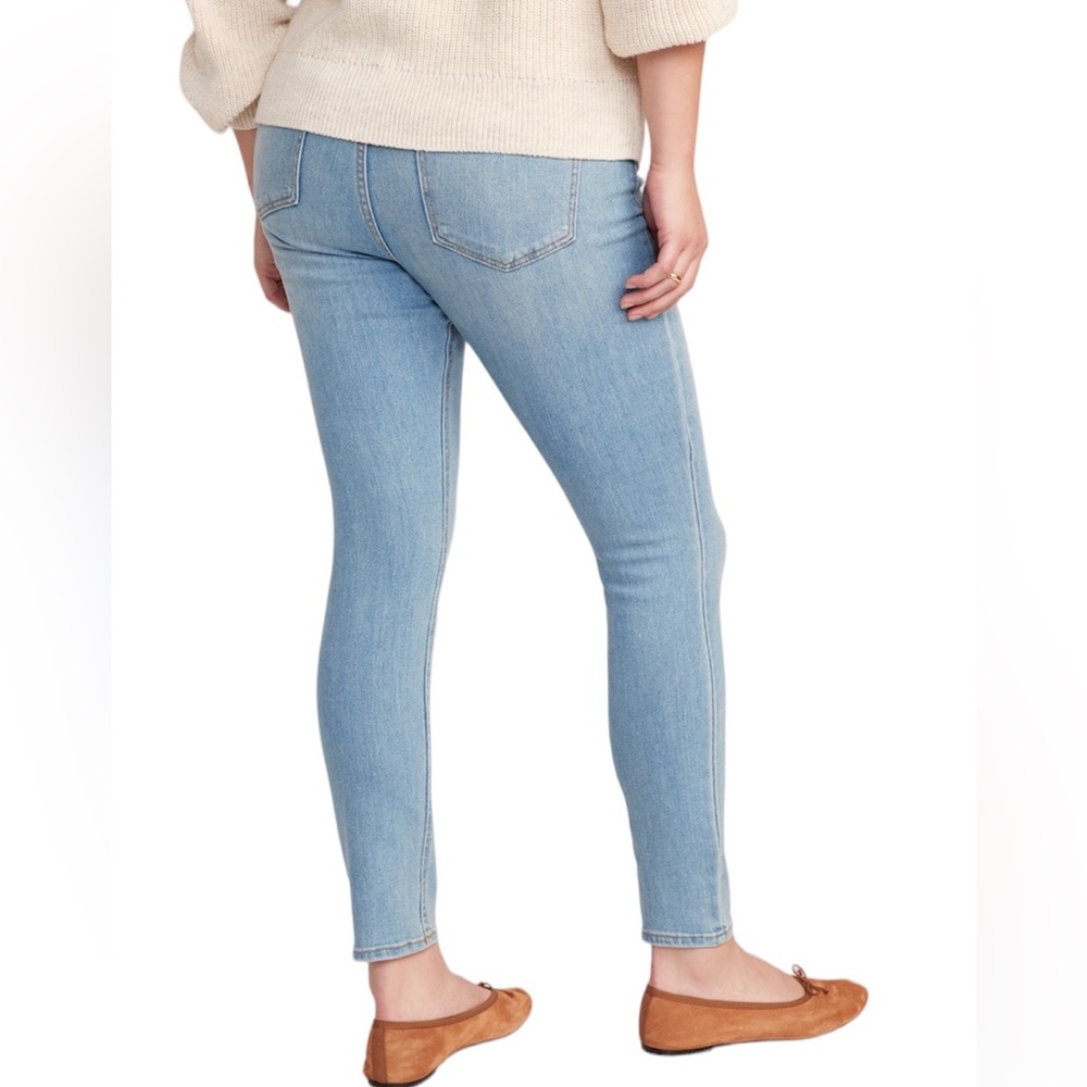 Old Navy Mid-Rise Rockstar Super Skinny Jeans / Jeggings | Tall - Picture 13 of 15